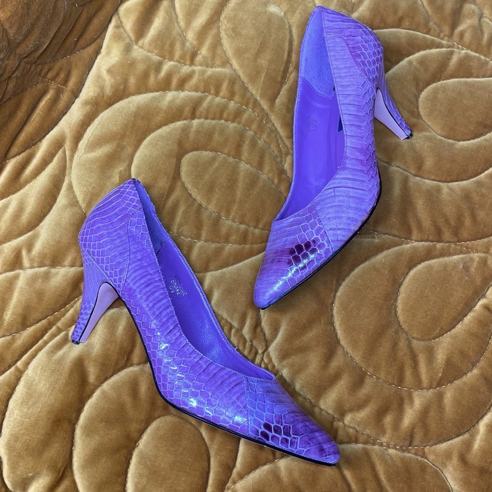 Vintage Purple Genuine Snake Skin Pumps SIZE 9